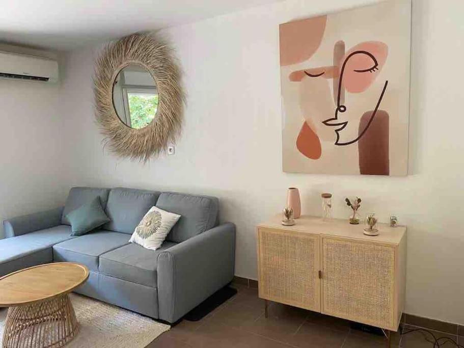 Tres Bel Appartement Contemporain Et Calme Fréjus Extérieur photo